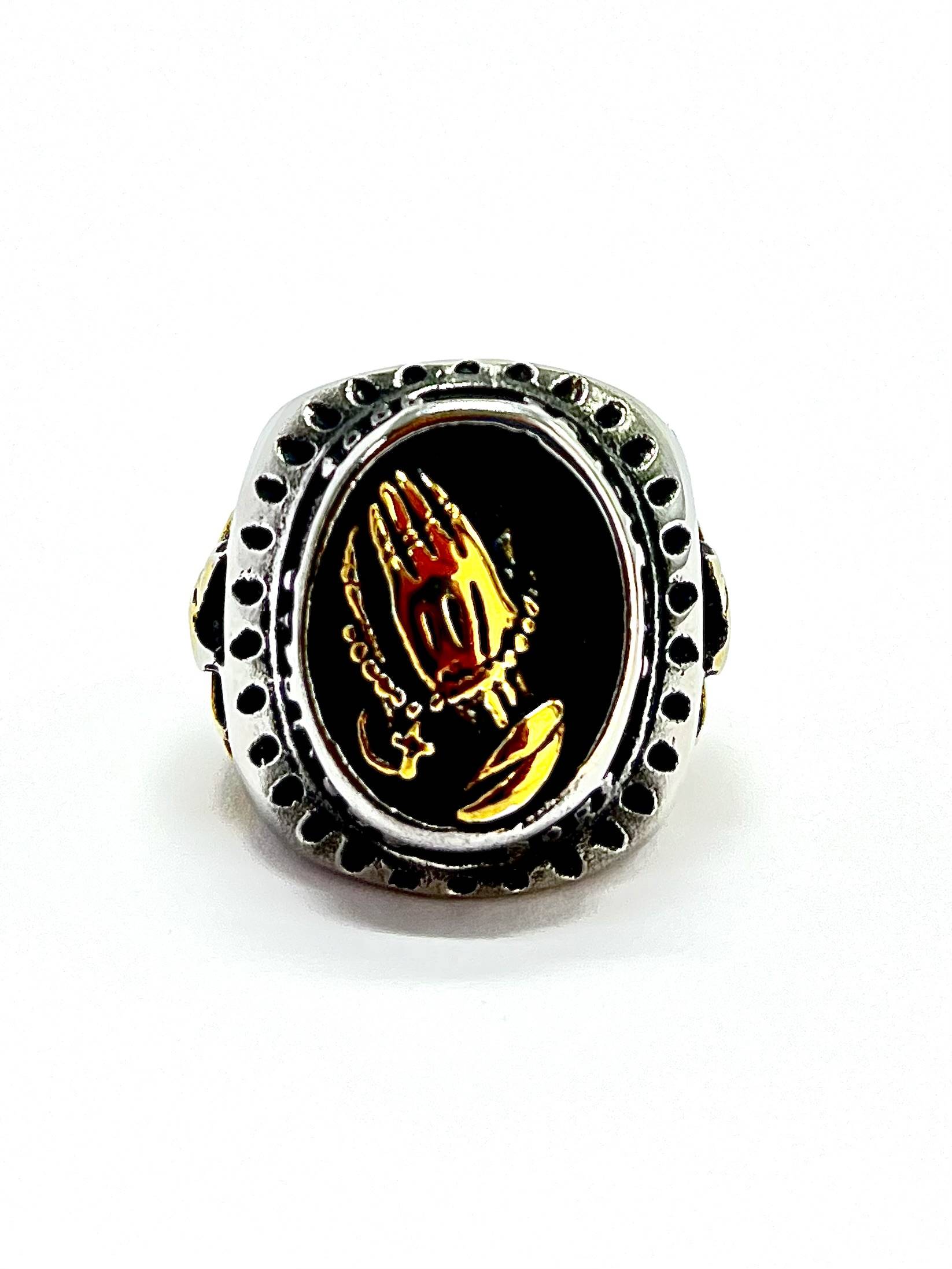 Anillo En Acero Rezo Detalle Dorado - Imagen 2