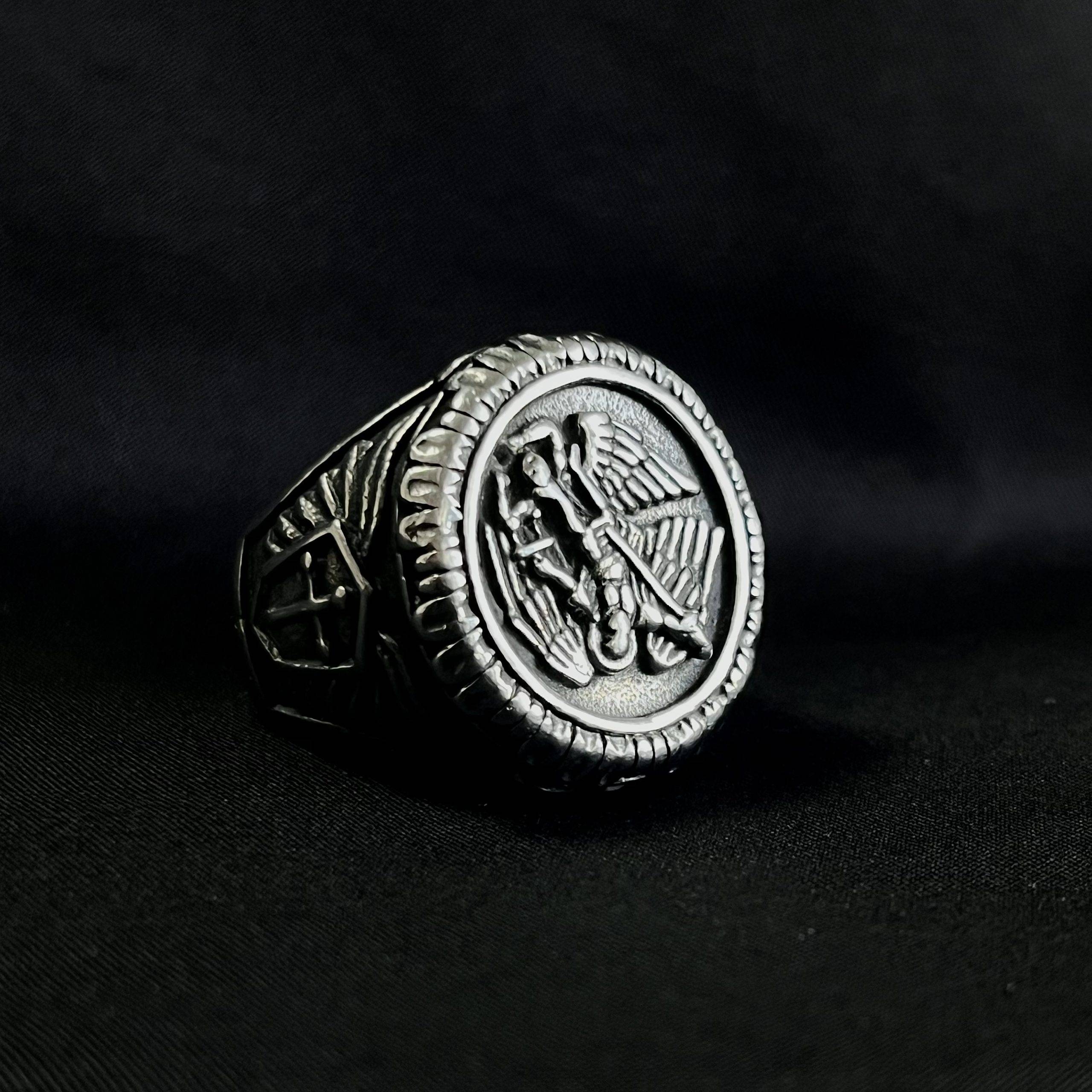 Anillo Ángel En Acero Inoxidable Diseño Michael Protect