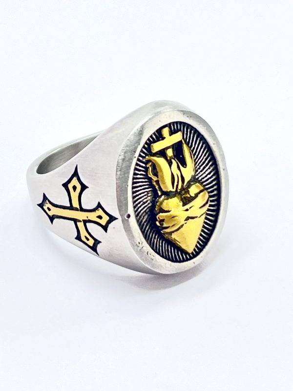 Anillo Corazón Cruz Colección Clasic Plateado Detalle Gold