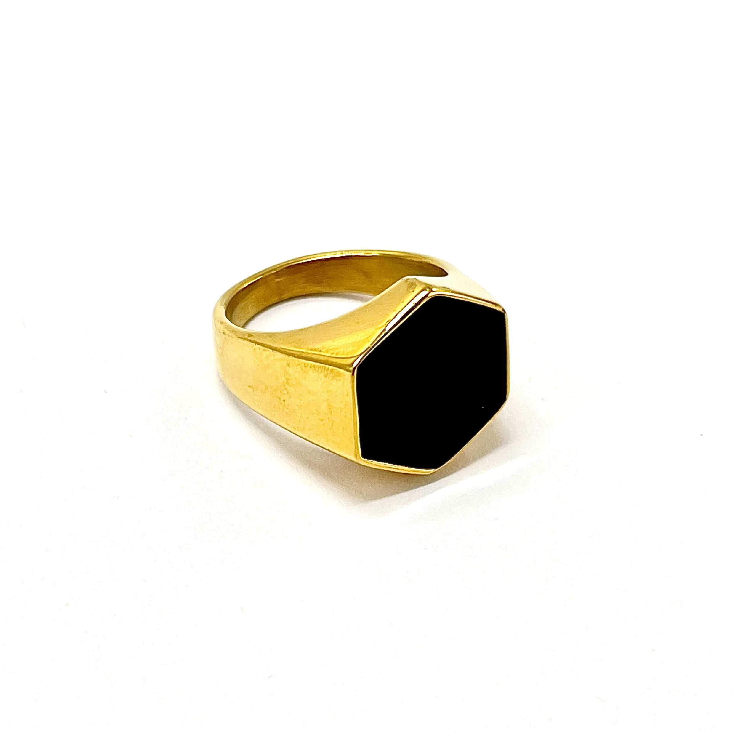 Anillo Hexagonal Piedra Onix Modelo Dorado - Imagen 2